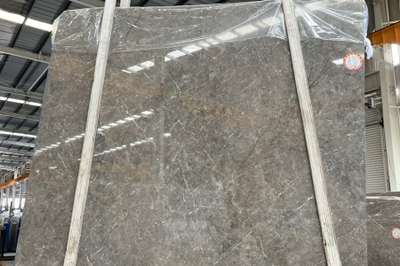 现货处理:福建水头益万石材全场30几万平方 130000平方1.8厚奥特曼8… 石材商圈-石材